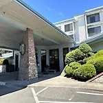 Sojourn Suites Portland Airport