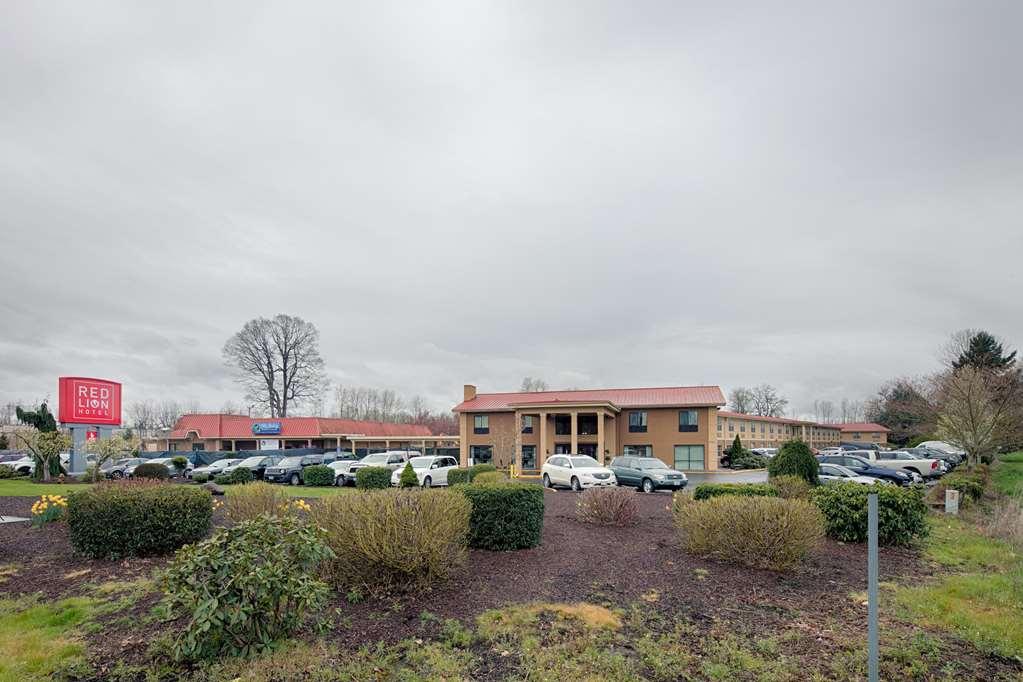 Red Lion Airport