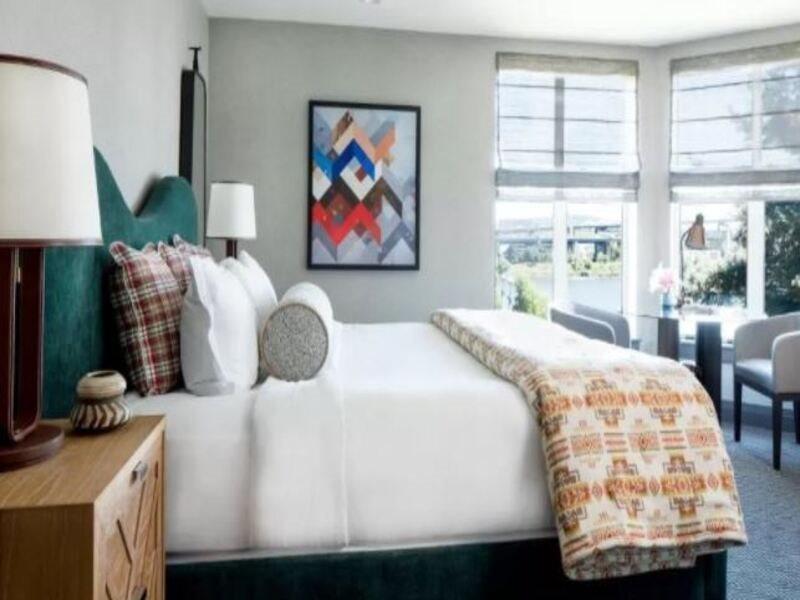 Hotel Kimpton Riverplace By Ihg