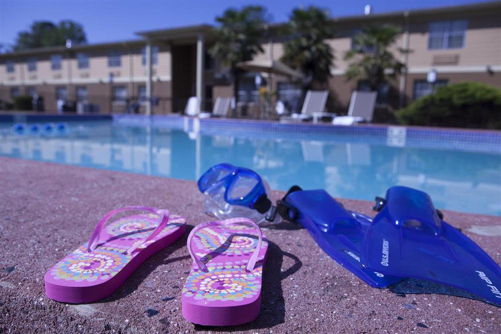 Hotel Red Lion Airport 3*