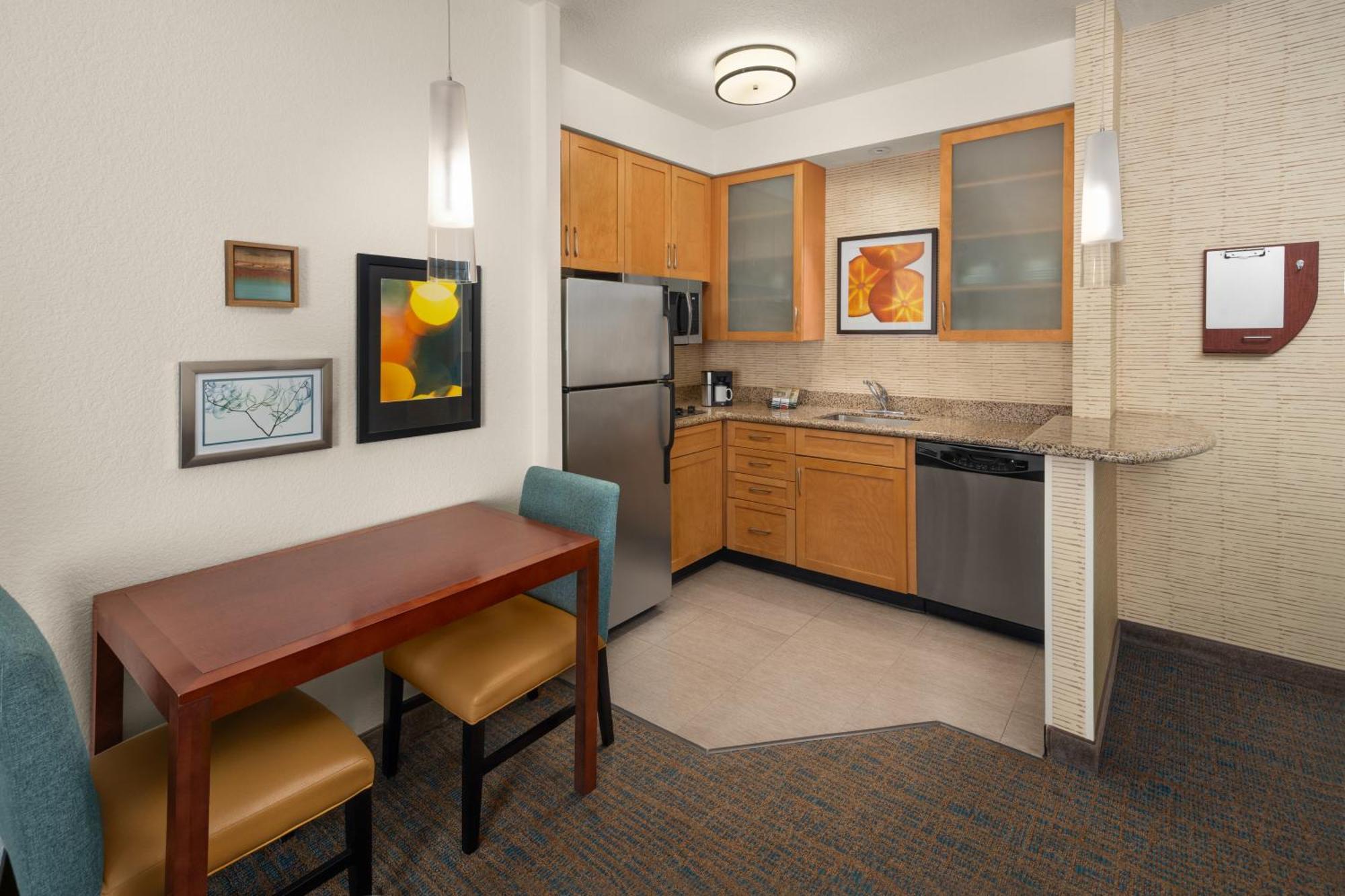 Hotel By Marriott Airport At Cascade Station Portland