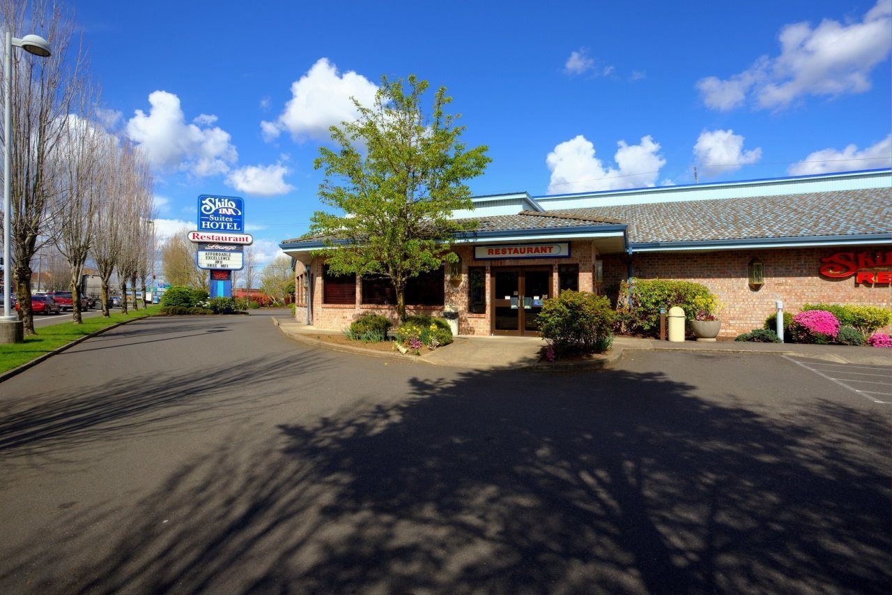 Sojourn Airport 3*