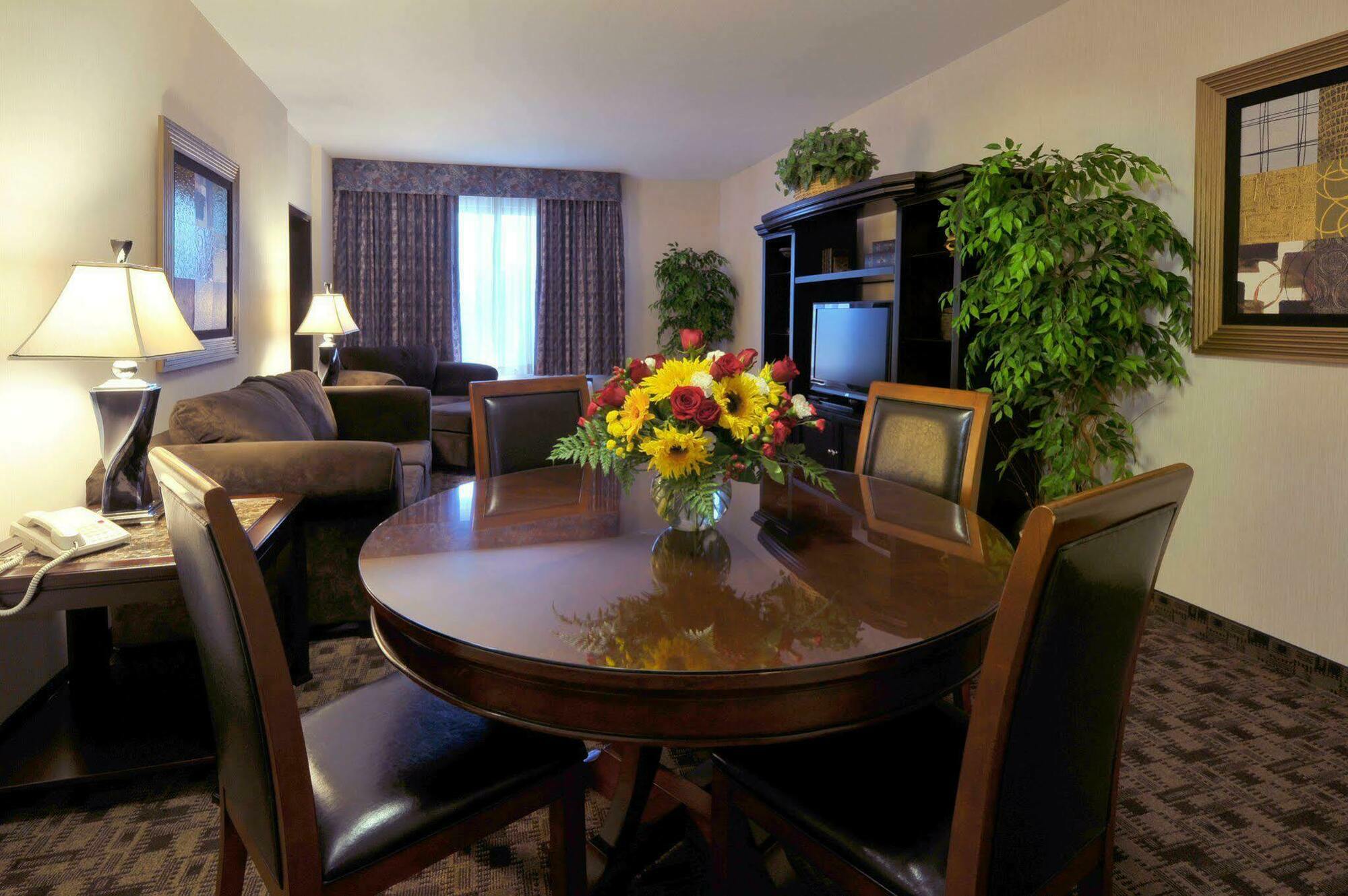 Hotel Sojourn Airport Portland