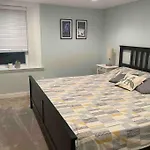 Sweet Beech St Retreat-Basement Apt