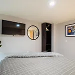 Stay Portland Collection - Lovely Location, 4 Bedroom Pearl Apt, Sleeps 8