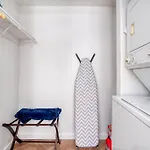 Stay Portland - The Perfect Flat - Vintage Shops & Reed College