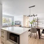Stay Portland - Stylish Luxe Suite N Williams & Alberta Districts