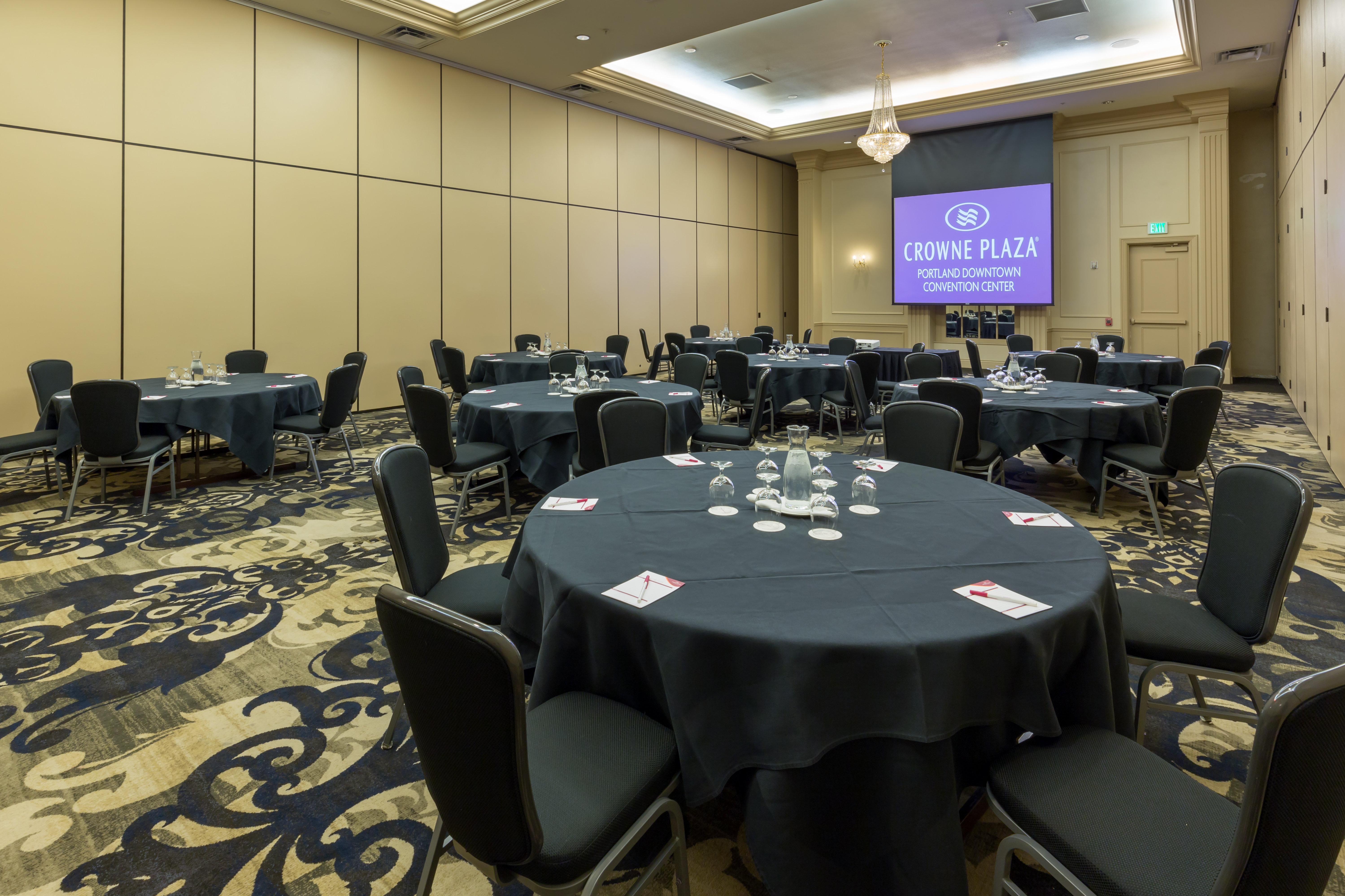 Hotel Crowne Plaza Portland-downtown Convention Center By Ihg Portland