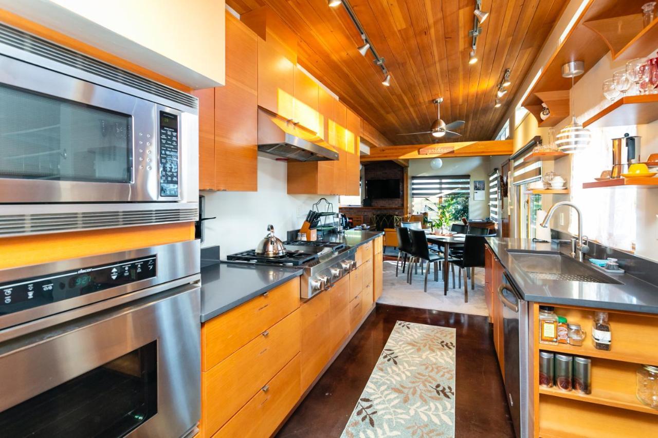 Holiday home Hilltop Hideaway, Pacific Northwest Charm & Luxury Portland