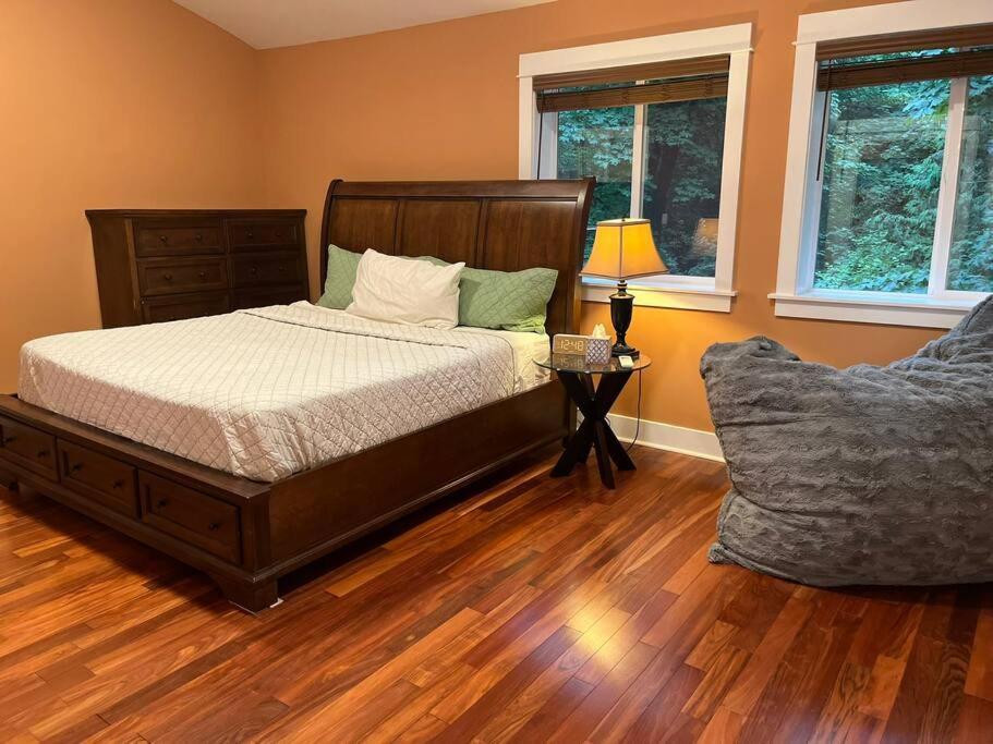 Holiday home Serene Oasis Getaway With Sauna And A Swim Spa. Portland