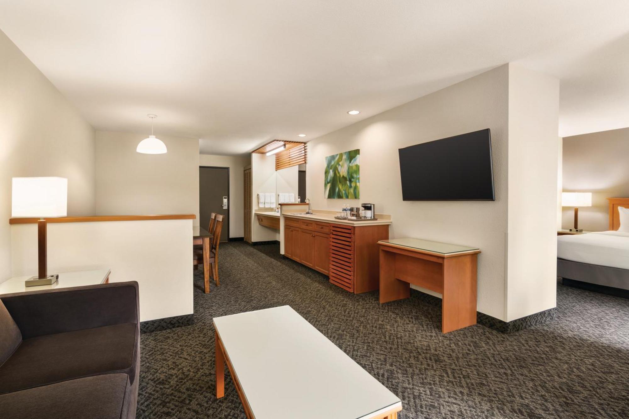 Radisson Airport Hotel