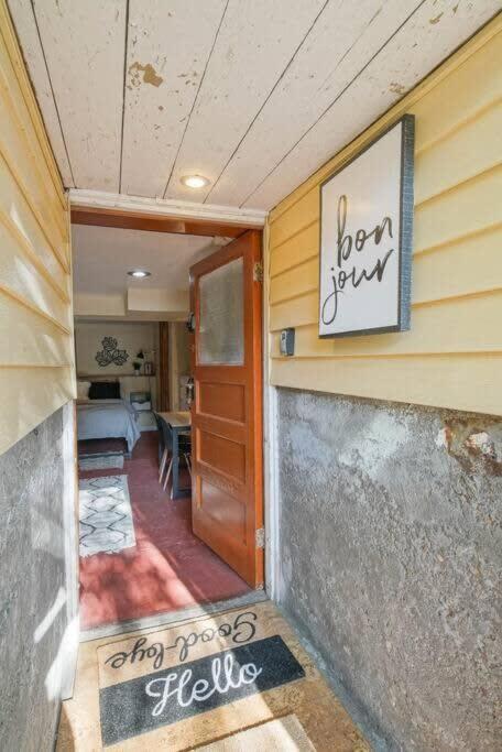 Apartment #stayinmydistrict Woodlawn Eclectic -walk To Dekum *
