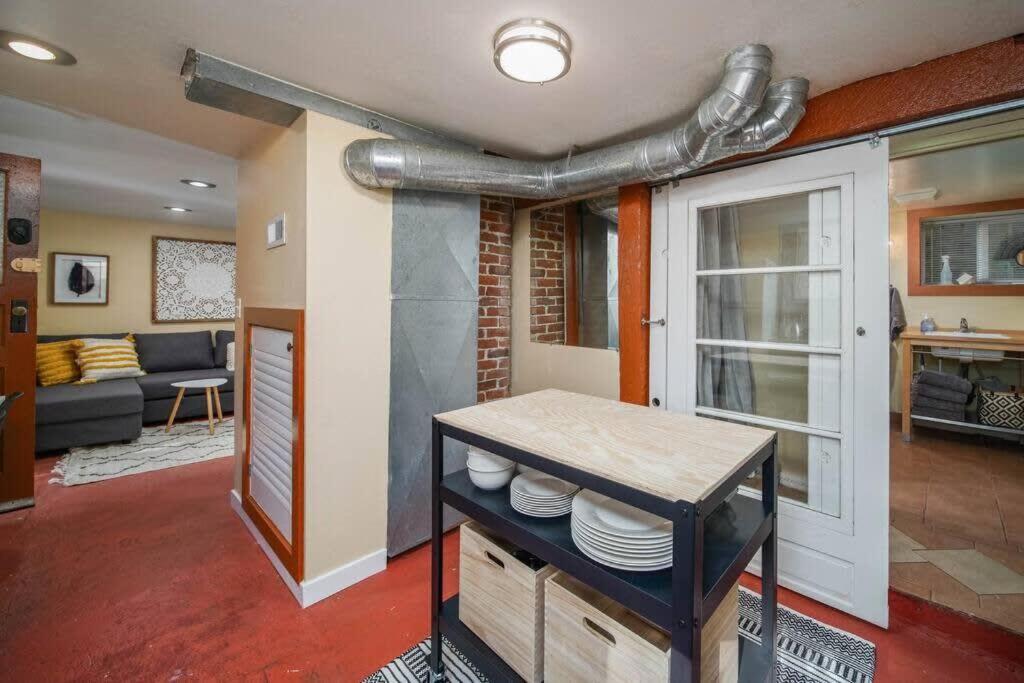 #stayinmydistrict Woodlawn Eclectic -walk To Dekum Portland