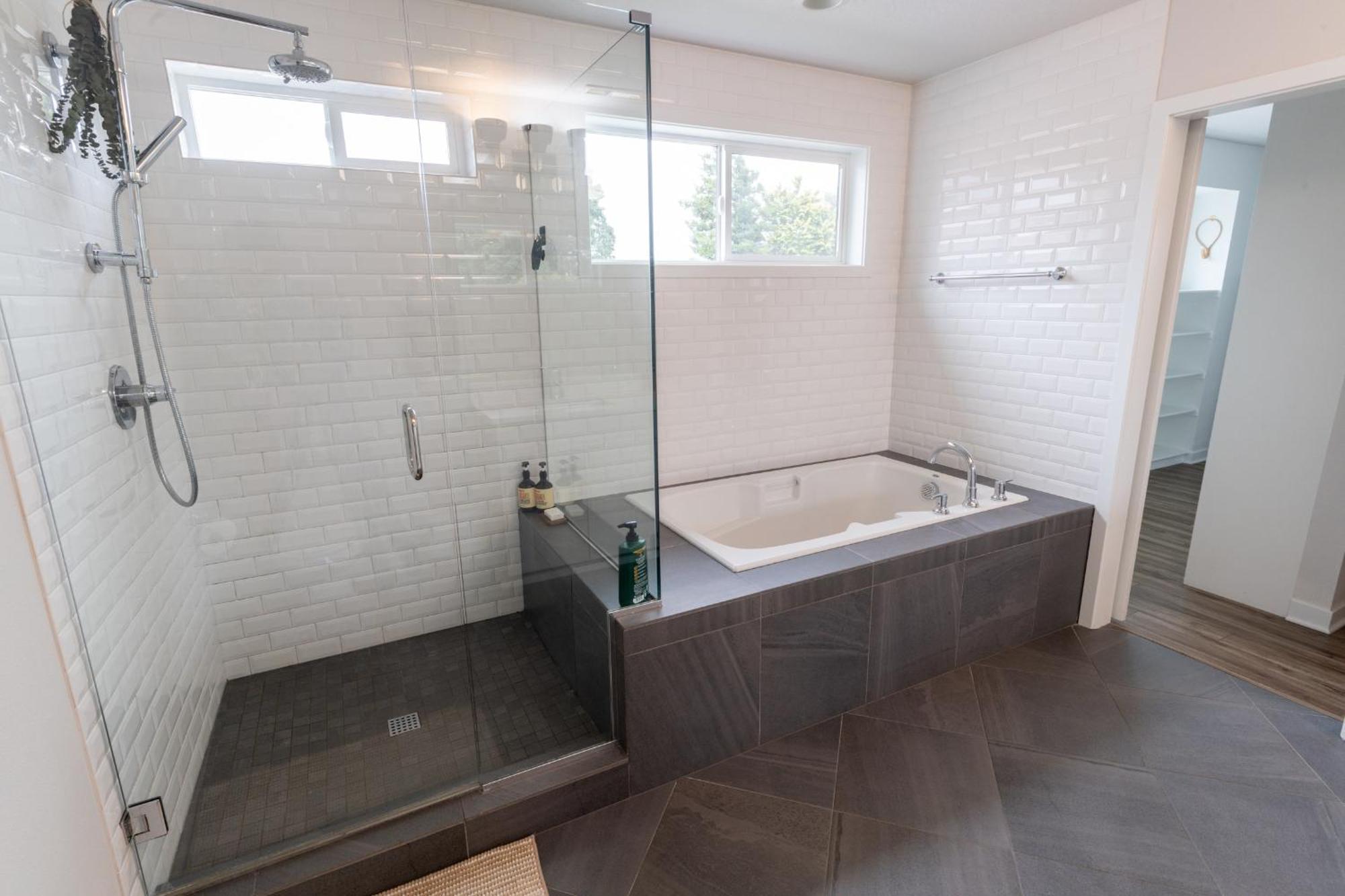 Comfy Family Home, Walkable Neighborhood + Patio! * Portland