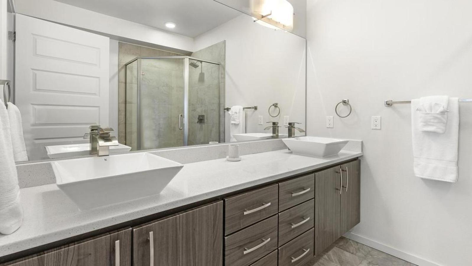 Apartamento Landing At Yacht Harbor Club - 1 Bedroom In Hayden Island Neighborhood Network Portland