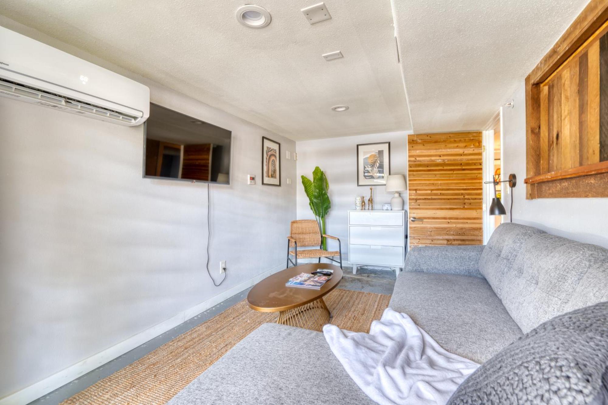 Holiday home Collection - Lovely Location, 4 Bedroom Pearl Apt, Sleeps 8 *