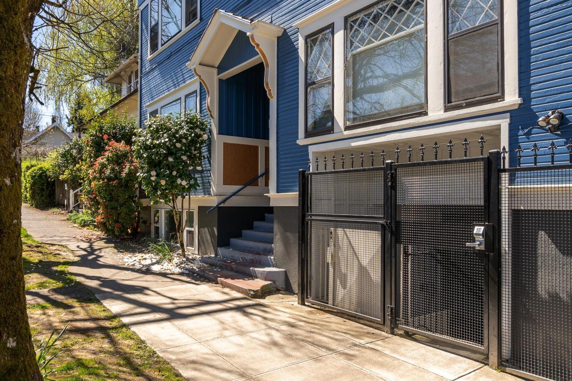 Apartment - Sunnyside Wonderland- Coffee Shops, Bars & Parks *