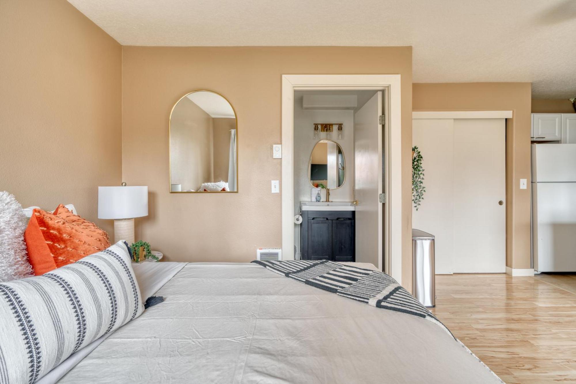 Apartment - John's Landing Haven - Near Ohsu Portland