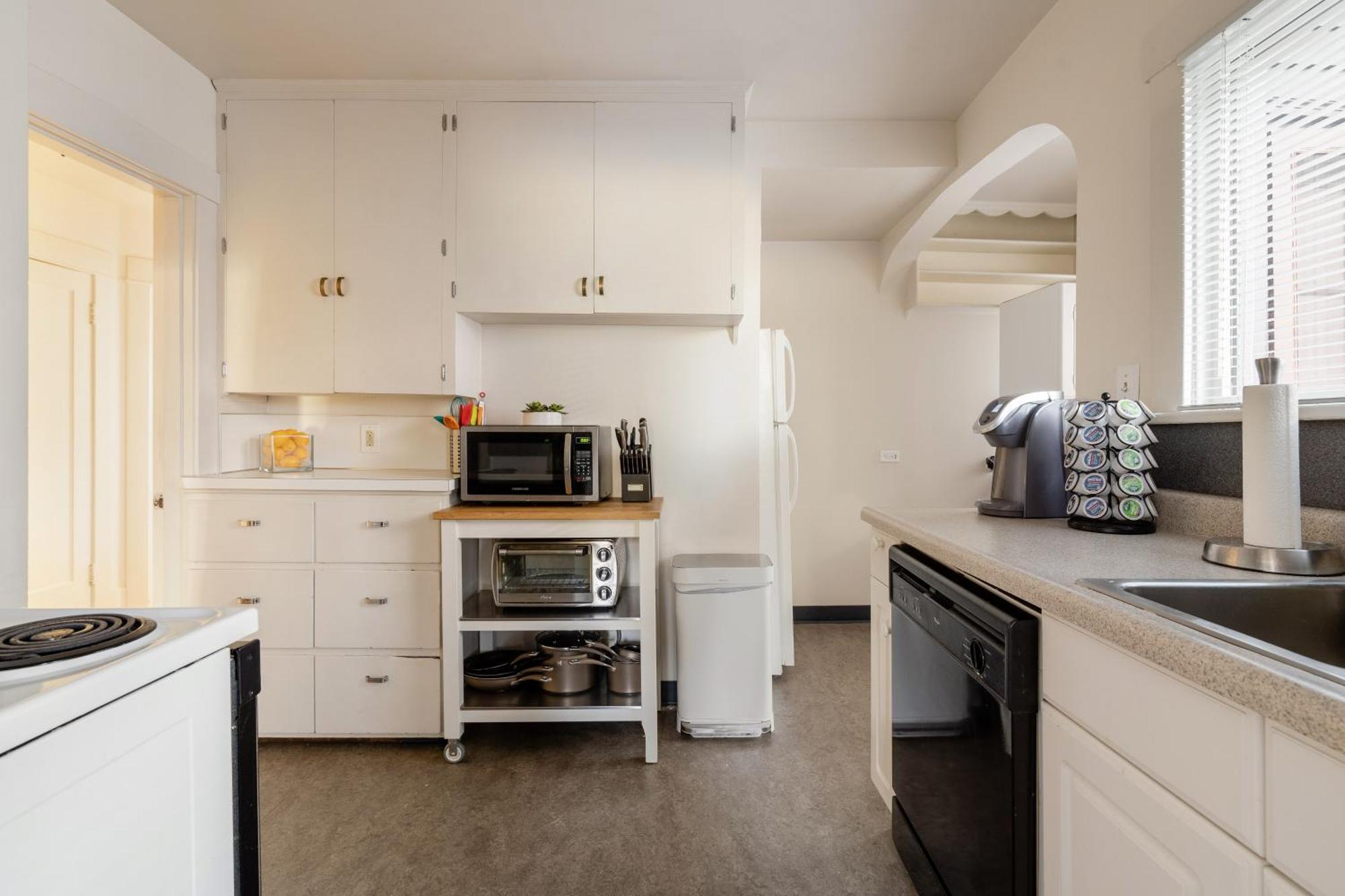 Holiday home - Heartofbuckman Midcentury Dream 86 Walkscore 3br *