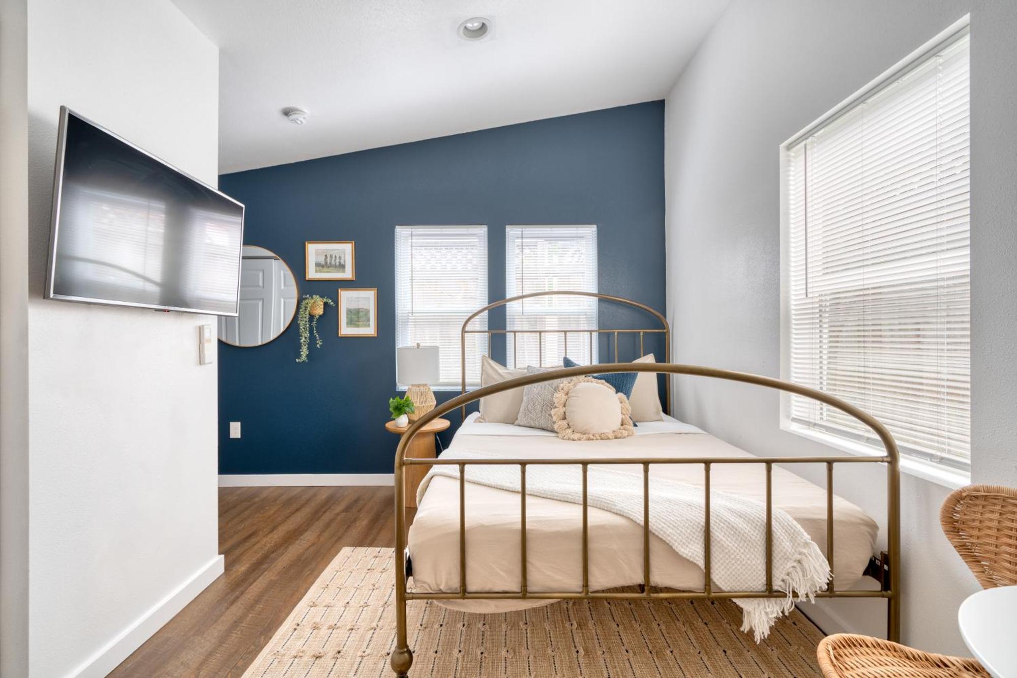 Collection - Vibes Getaway Near Burnside & Laurelhurst! *