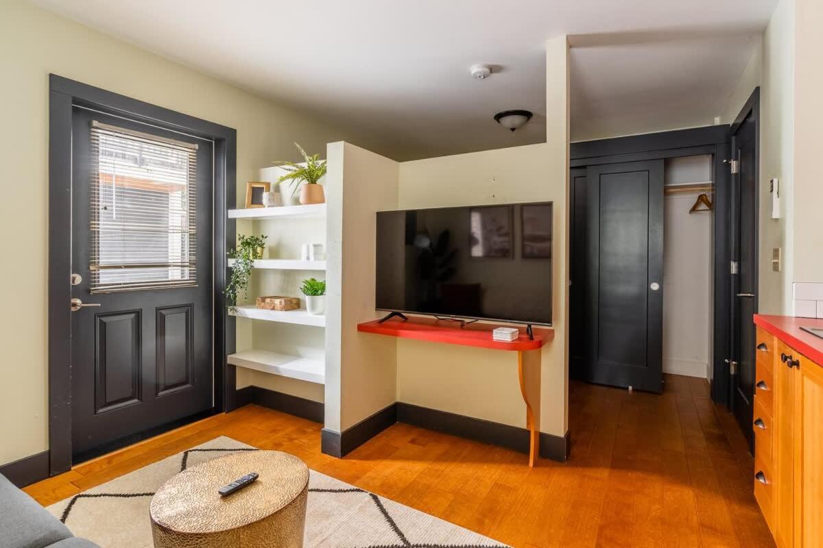 - Perfect Micro By Shopping & Dinning * Portland