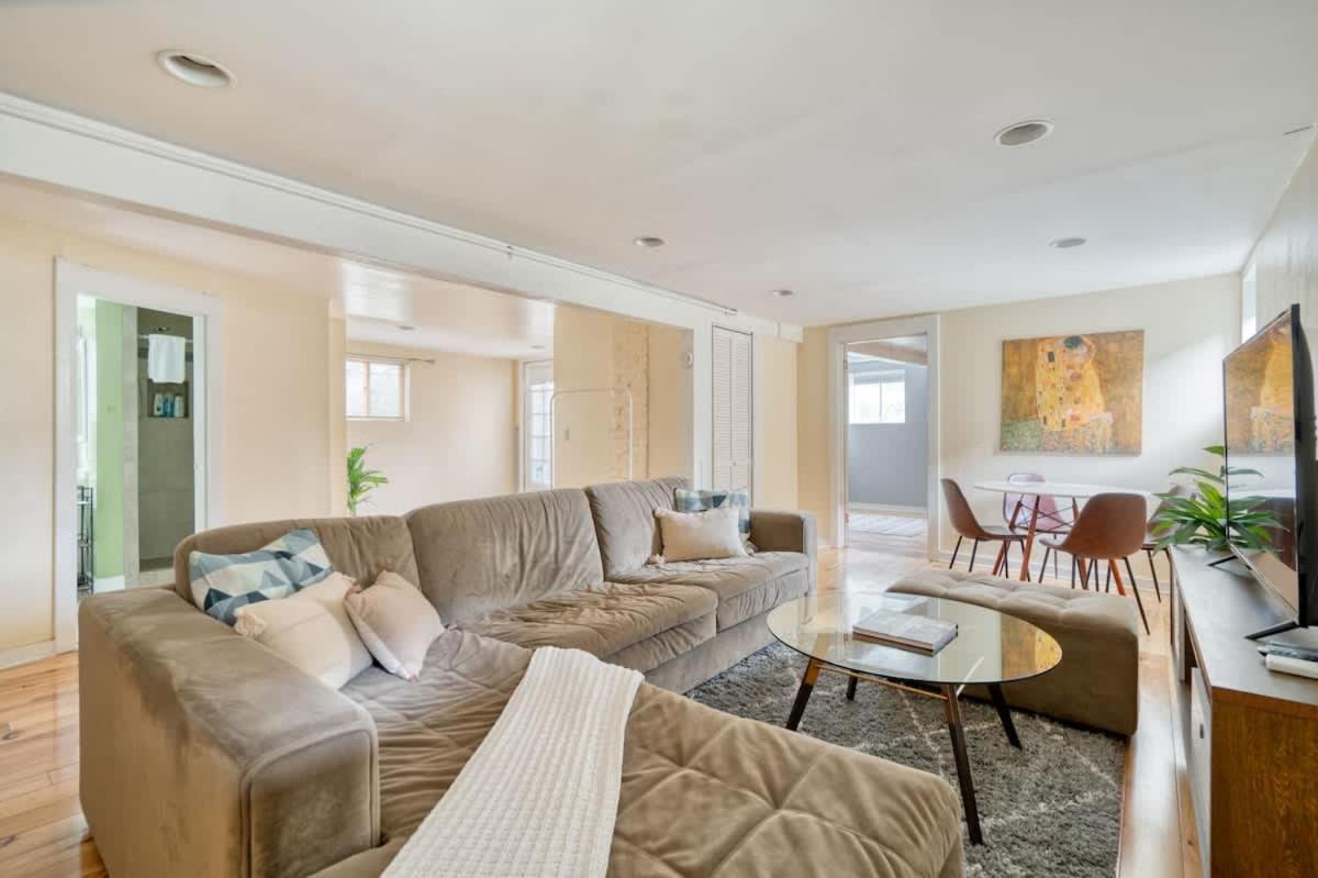 - Buckman Bliss, Quiet Oasis Near Portland's Pulse * Portland