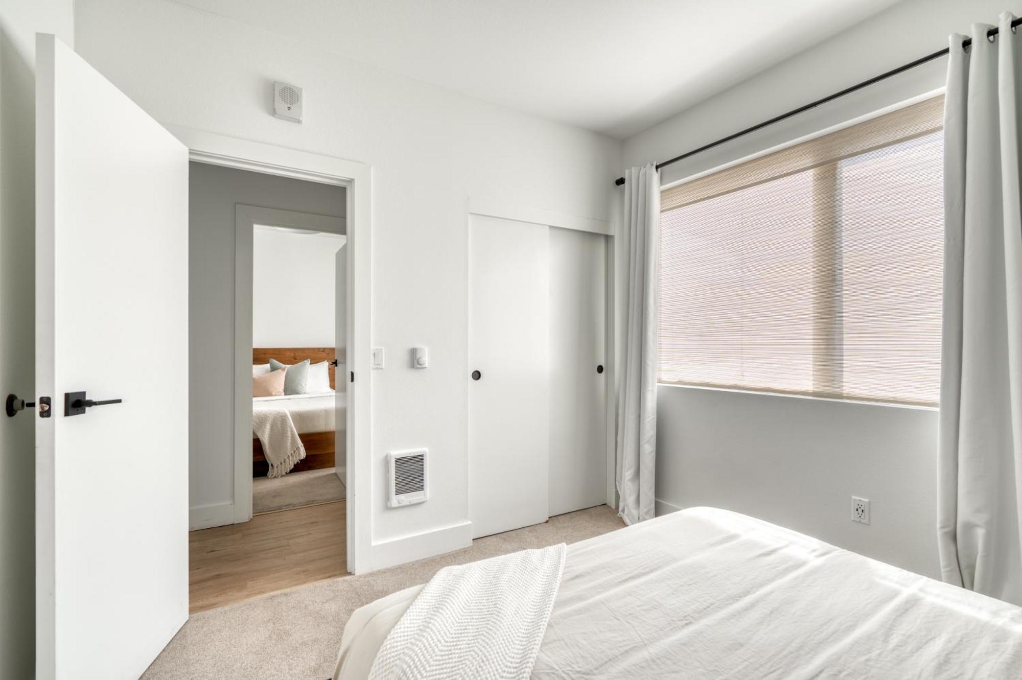 - Stylish Luxe N Williams & Alberta Districts