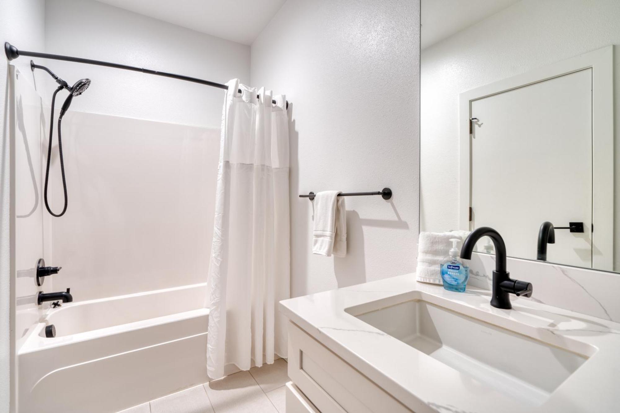 - Stylish Luxe N Williams & Alberta Districts Apartment Portland