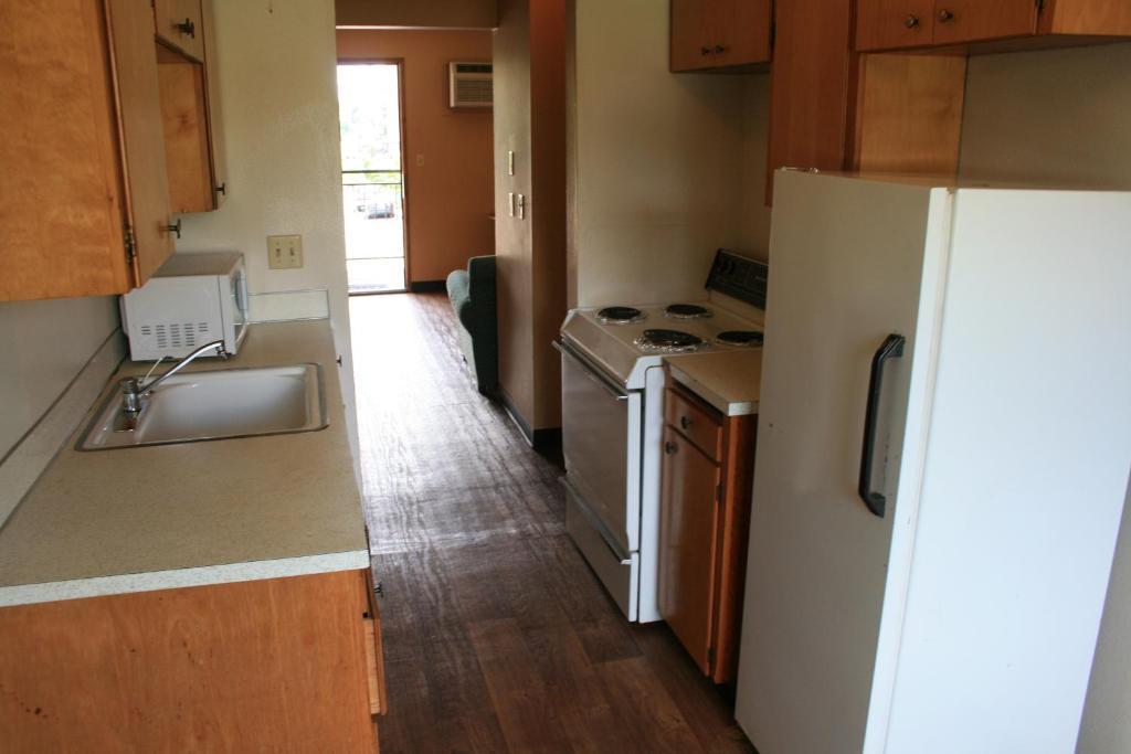 Motel Value &