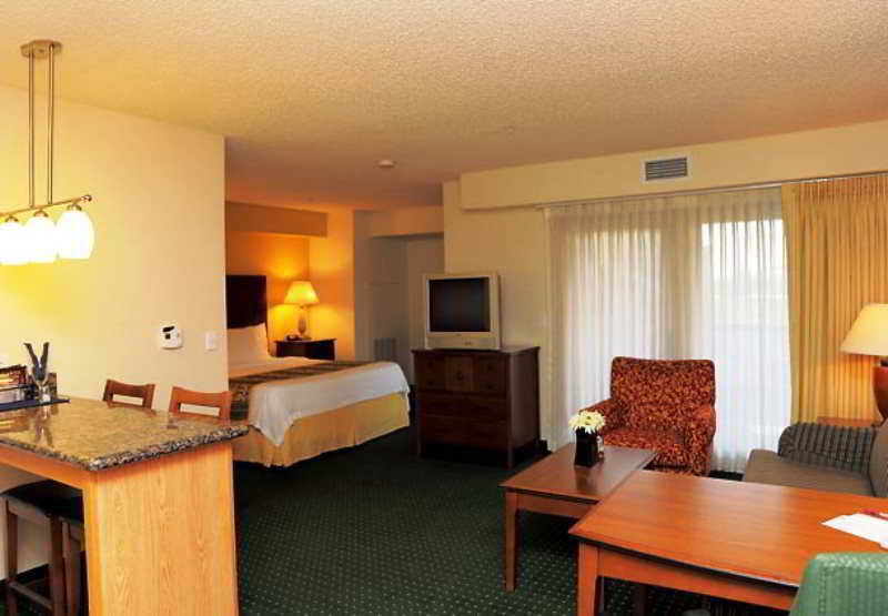 By Marriott North Hotel Portland