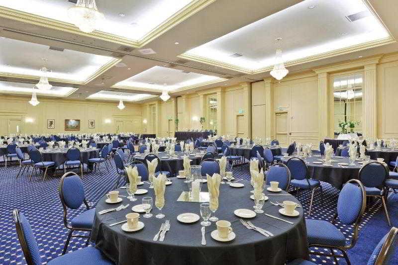 Crowne Plaza Portland-downtown Convention Center By Ihg Hotel 4*
