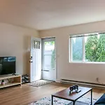 Amazing Entire House + Parking
