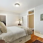 Art Deco Oasis - Stylish 2Bd With Den, Office, Garden And Dip Pool