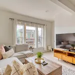 Stay Portland Collection - Perfect Portland Farmhouse Loft - Breweries & Bars