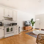 Stay Portland Collection - A Bohemian Paradise - Walk To Portland-Division