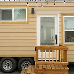 Stay Portland Collection - The Tiny Oasis Steps To Local Coffee & Restaurants