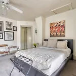Stay Portland - Sun-Filled Buckman Studio!