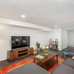 Stay Portland Collection - The Fantastic Fargo Flat - Irving Park Oasis