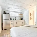 Stay Portland Collection - Budget-Friendly Basement Hideaway - 91 Walkscore