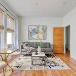 Stay Portland - The Etourdissante Suite - Forest Park & Local Eats