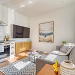 Stay Portland - The Charmante Suite- Breweries & Boutiques
