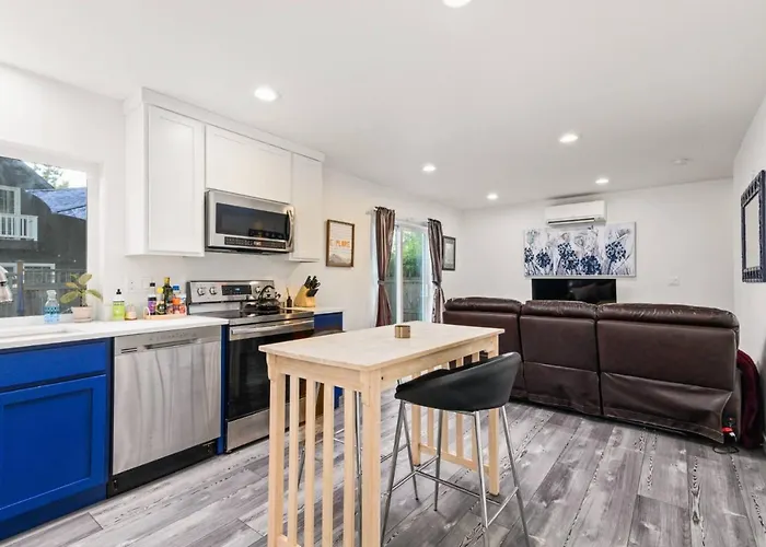 Sellwood Retreat