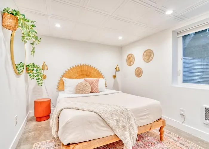 Stay Portland Collection - Budget-Friendly Basement Hideaway - 91 Walkscore