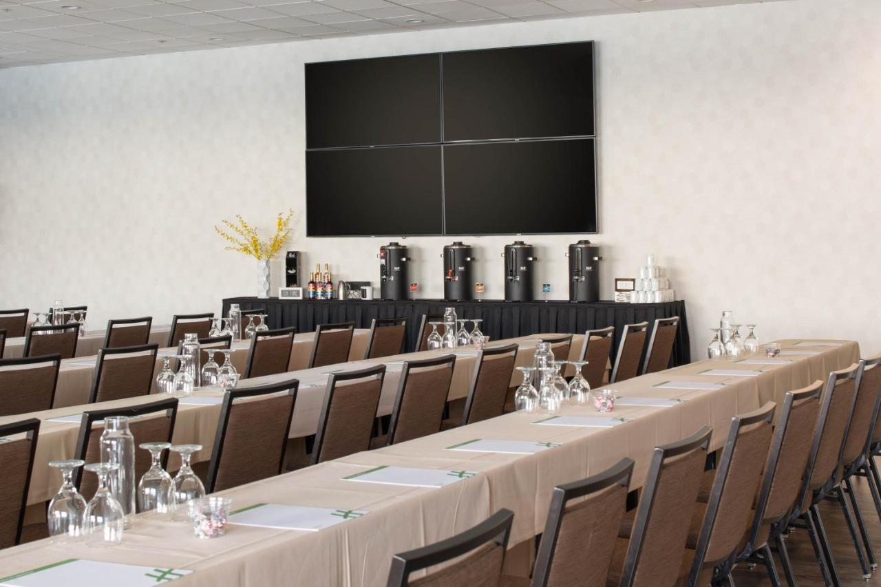 - Columbia Riverfront By Ihg Portland