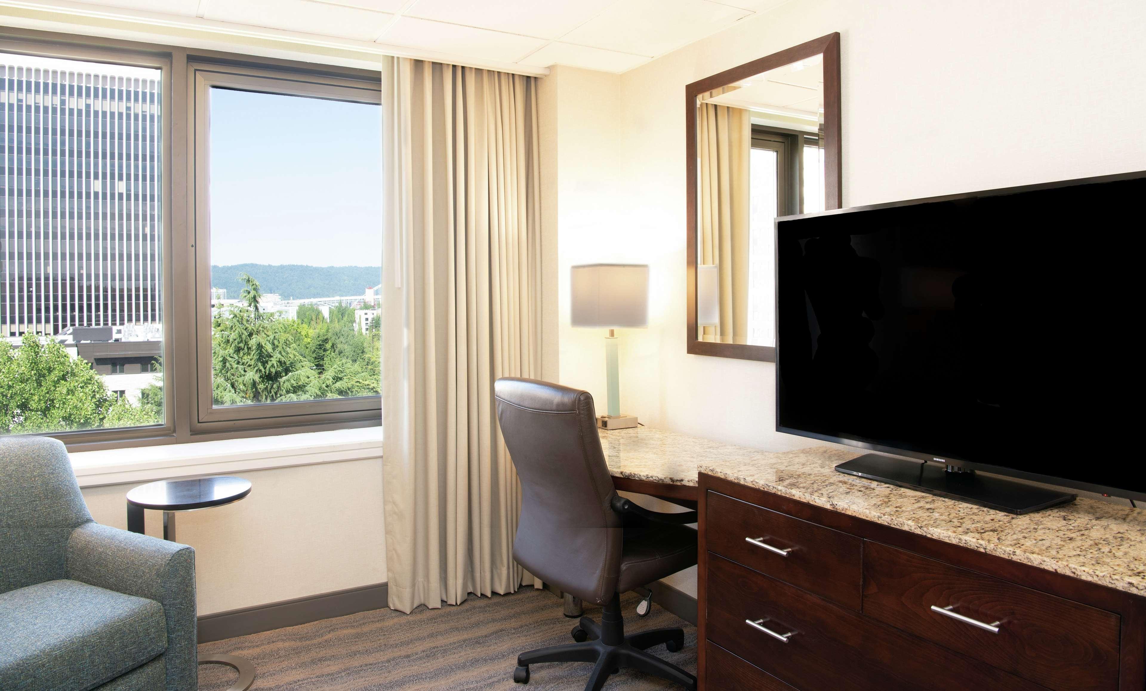 Doubletree By Hilton Hotel Portland