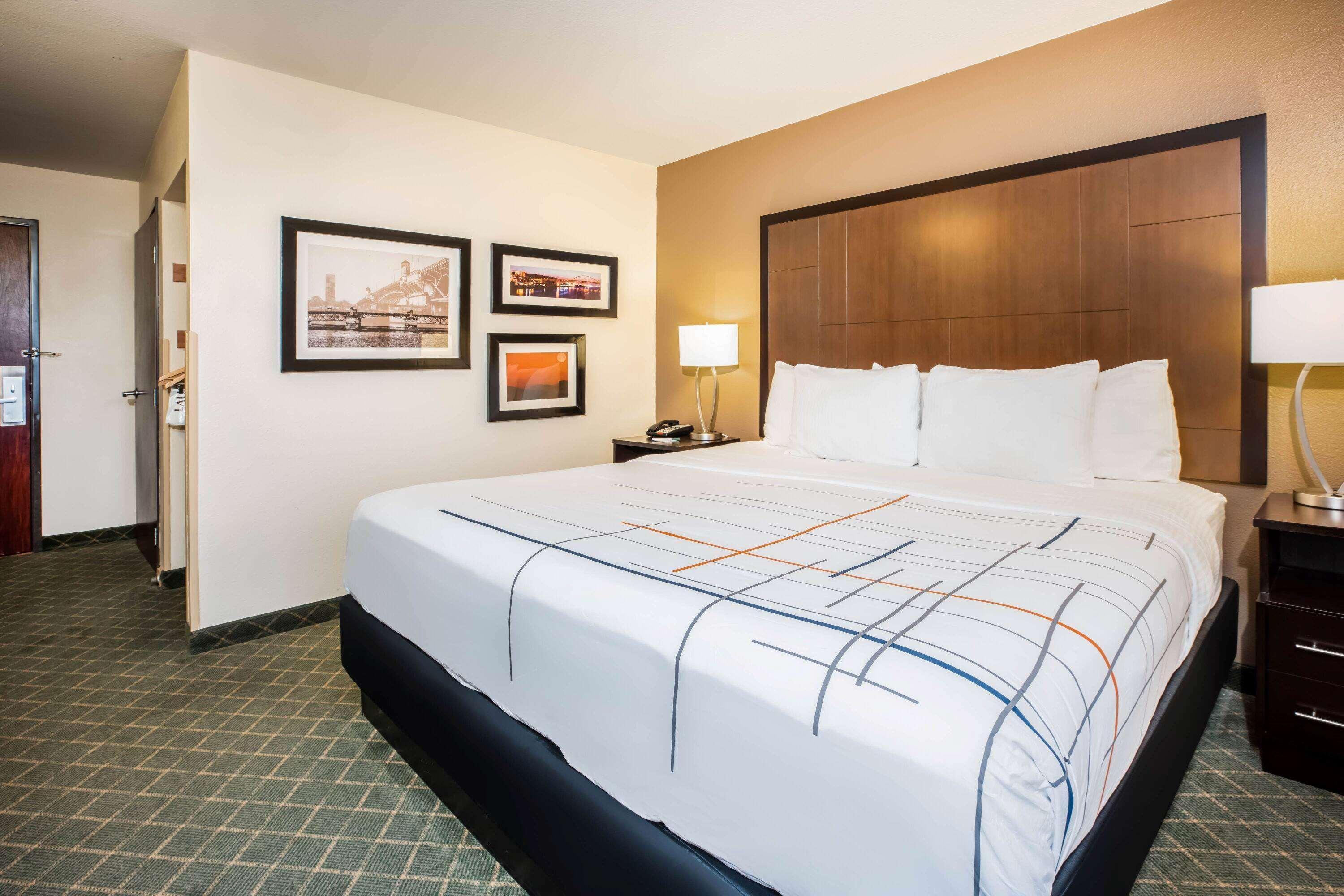 Hotel La Quinta By Wyndham Airport