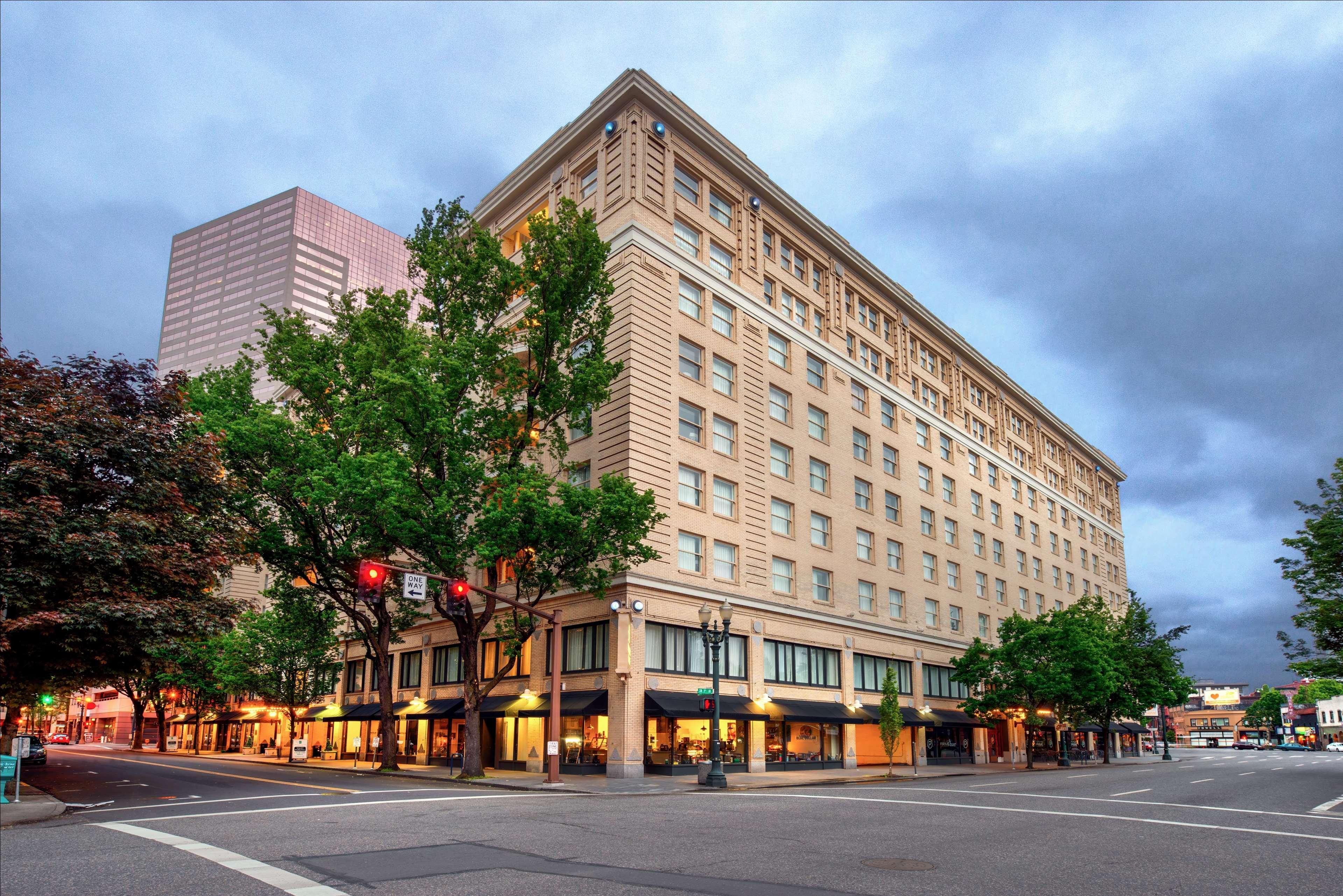 Embassy By Hilton Downtown 4*