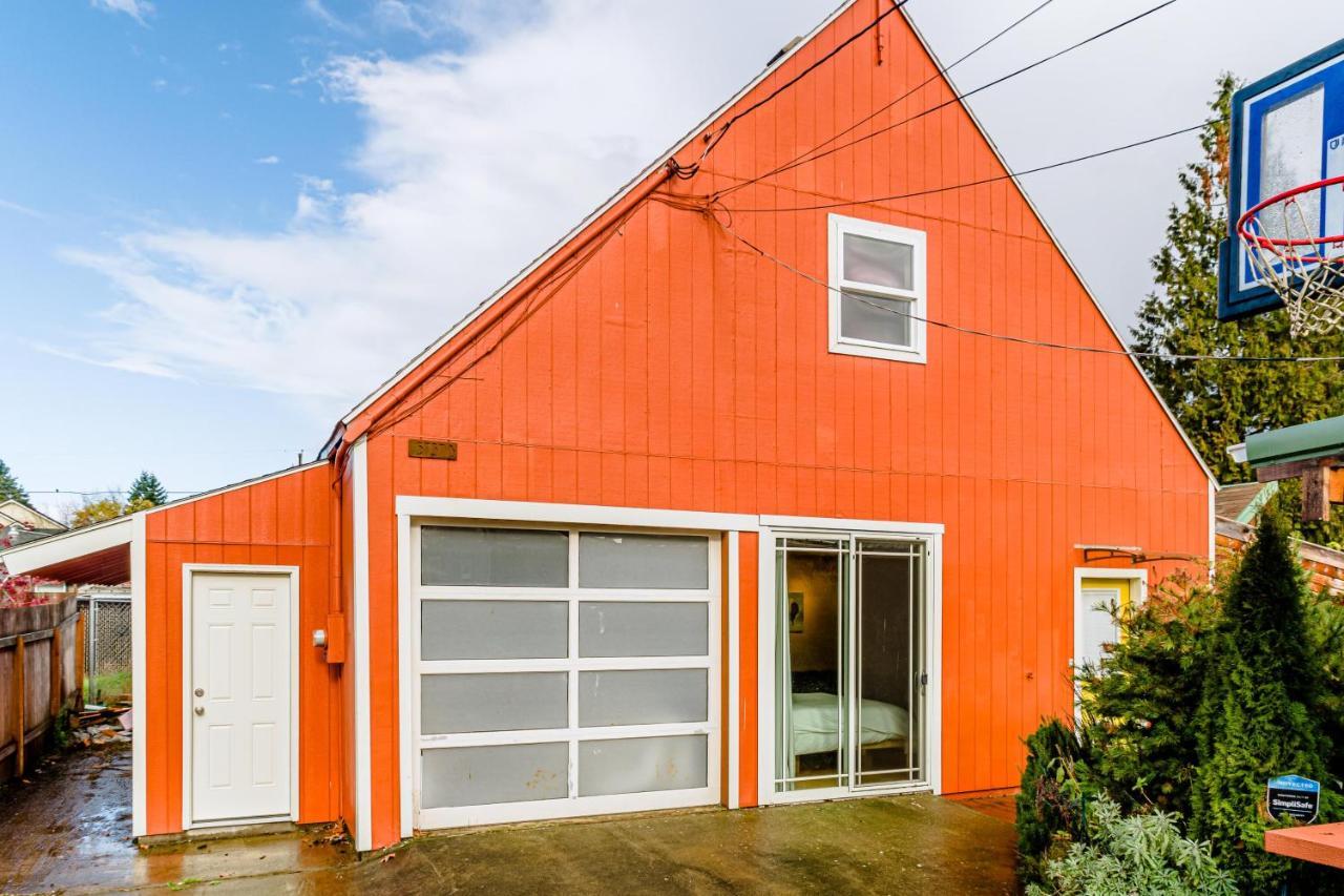 Urban Lodge, Quiet, Walkable, Near