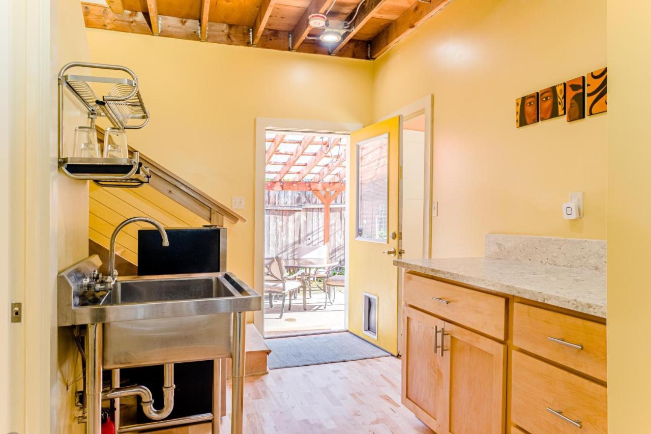 Urban Lodge, Quiet, Walkable, Near *