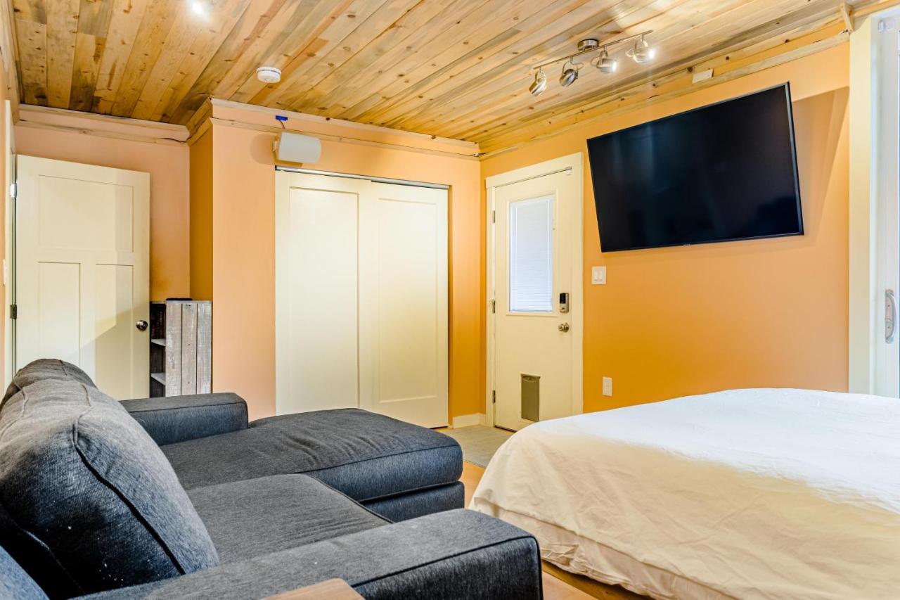 Urban Lodge, Quiet, Walkable, Near